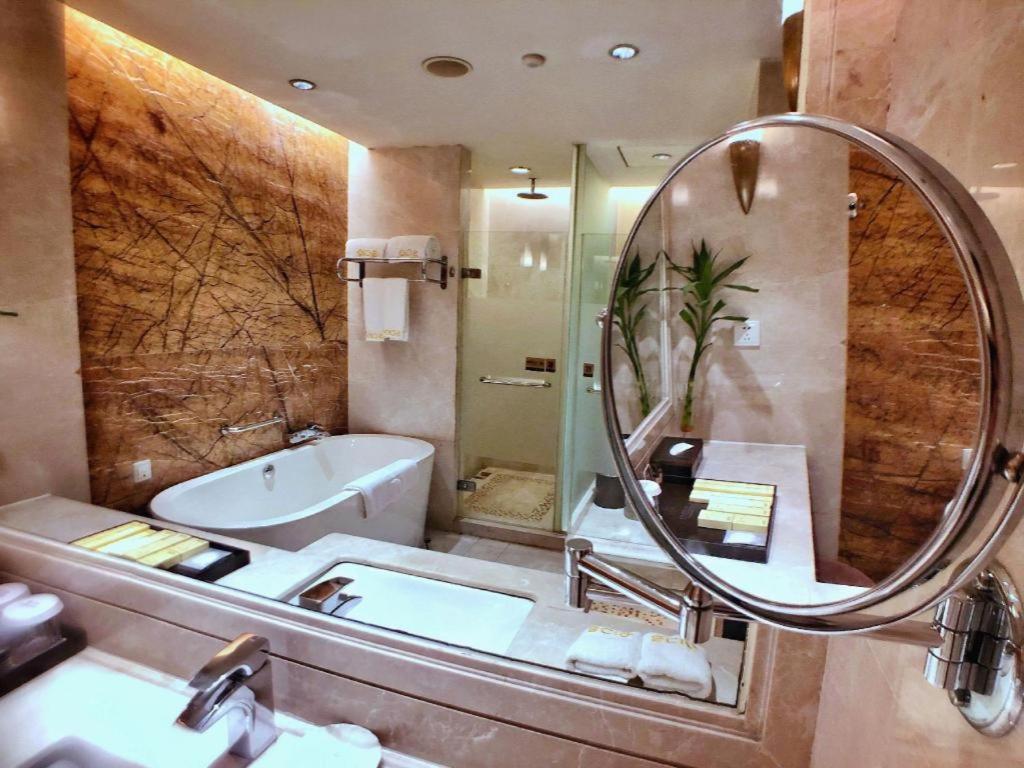 Sichuan Tennis International Hotel Main Building Chengdu Exterior photo
